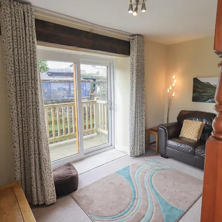 Сasa de vacaciones A River Runs By *