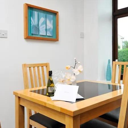 A River Runs By בית נופש